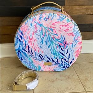 Limited Edition Lilly Pulitzer hat luggage bag